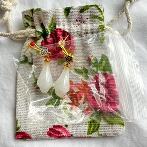 Brand New w/ Dust Bag Cute Summer Dangling Earrings